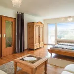3 Bedroom In * Grenderich