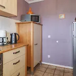 3 Bedroom In * Grenderich
