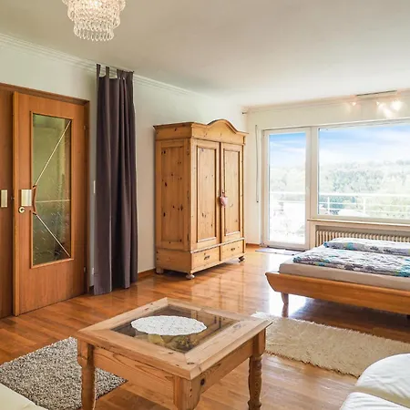 3 Bedroom In * Grenderich