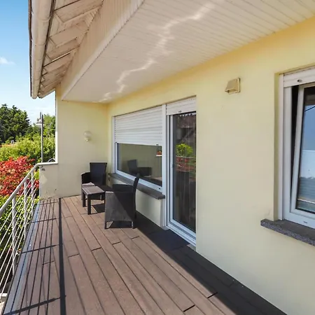 2 Bedroom Amazing Apartment In Grenderich *